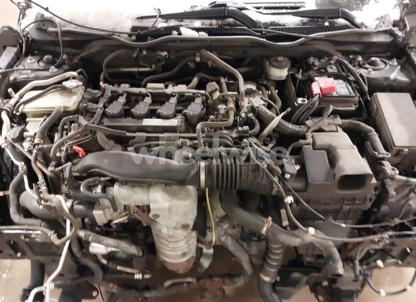 Photo 10 of 2018 Honda Civic EX-T (VIN JHMFC1F37JX037210)