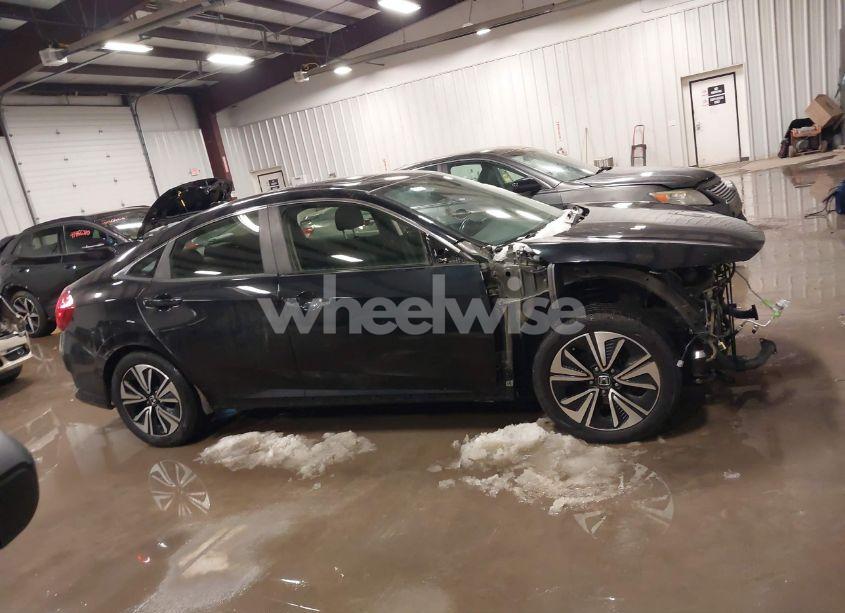 Photo 14 of 2018 Honda Civic EX-T (VIN JHMFC1F37JX037210)