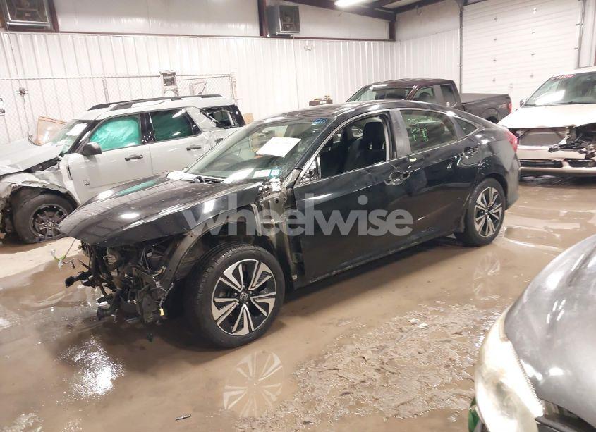 Photo 2 of 2018 Honda Civic EX-T (VIN JHMFC1F37JX037210)