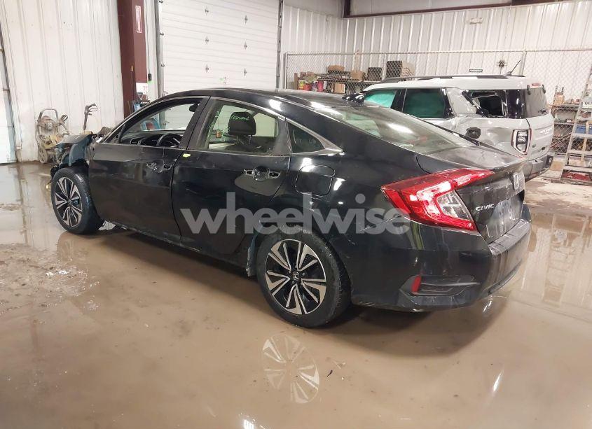 Photo 3 of 2018 Honda Civic EX-T (VIN JHMFC1F37JX037210)