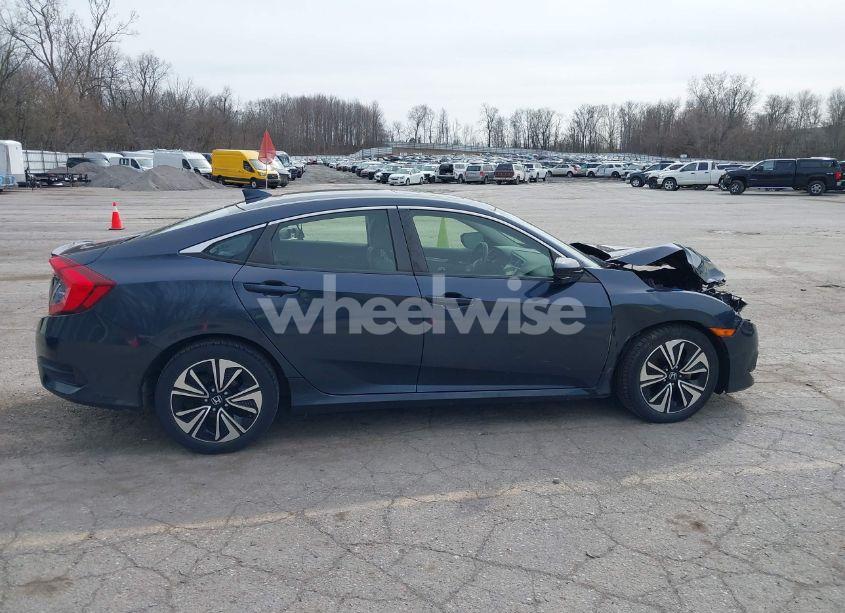 Photo 13 of 2018 Honda Civic EX-T (VIN JHMFC1F38JX007438)