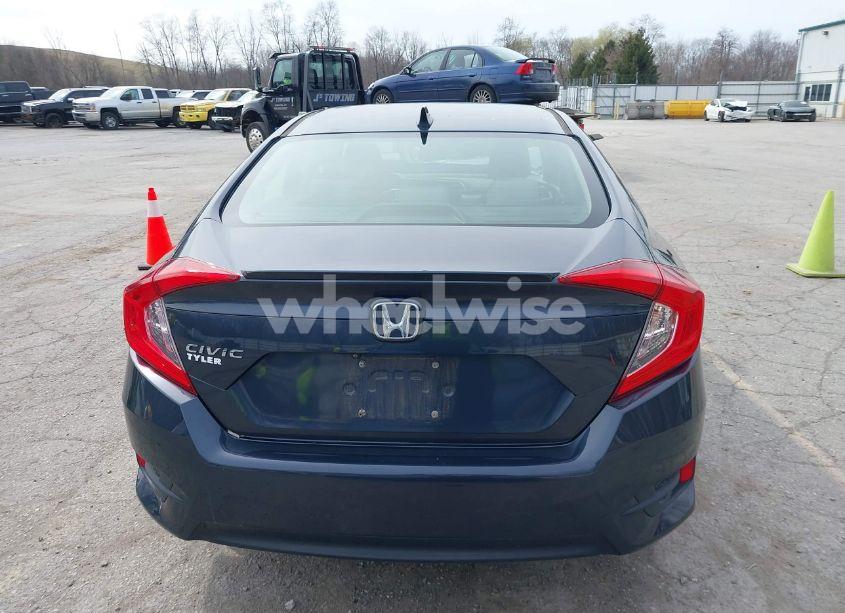 Photo 16 of 2018 Honda Civic EX-T (VIN JHMFC1F38JX007438)