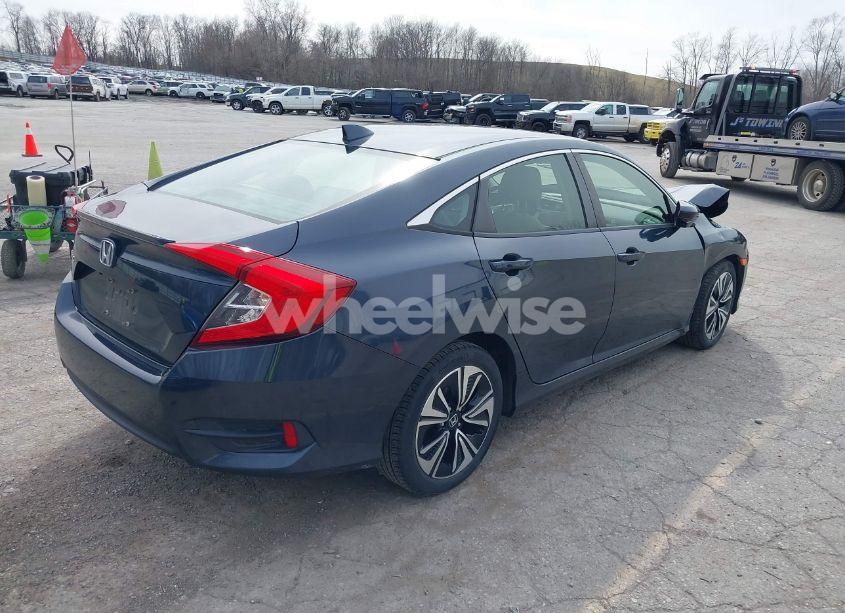 Photo 4 of 2018 Honda Civic EX-T (VIN JHMFC1F38JX007438)