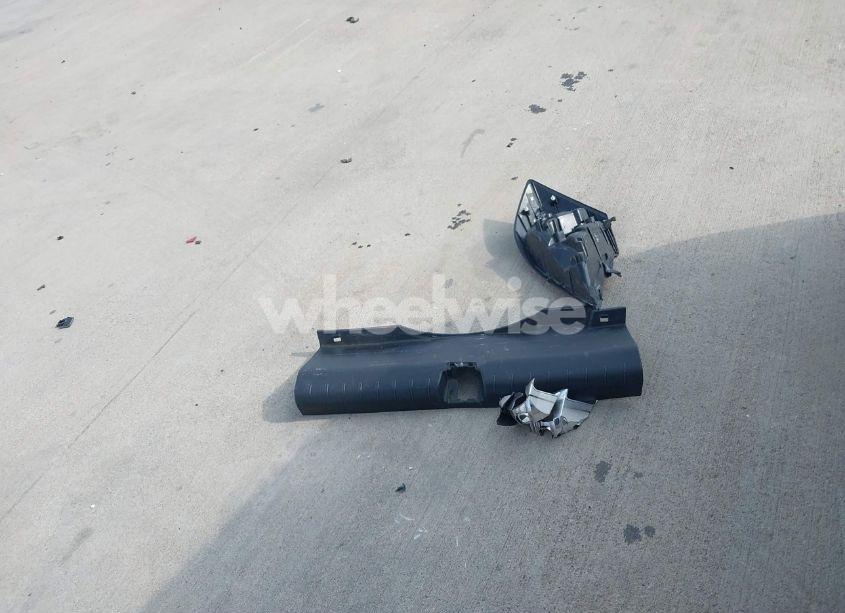 Photo 12 of 2018 Honda Civic EX-T (VIN JHMFC1F38JX009237)