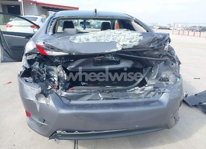 Photo 6 of 2018 Honda Civic EX-T (VIN JHMFC1F38JX009237)