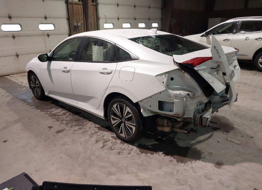 Photo 3 of 2018 Honda Civic EX-T (VIN JHMFC1F38JX037300)