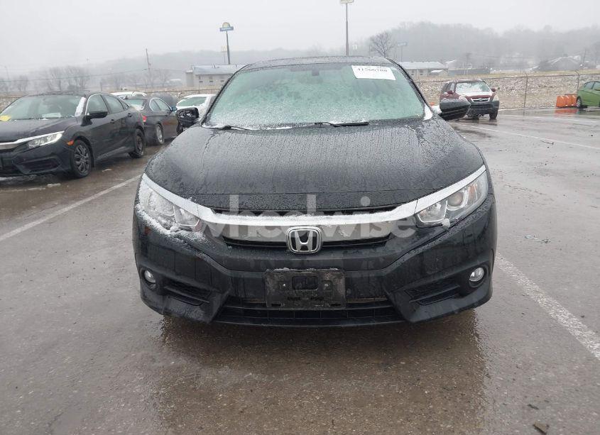 Photo 12 of 2018 Honda Civic EX-T (VIN JHMFC1F38JX039936)