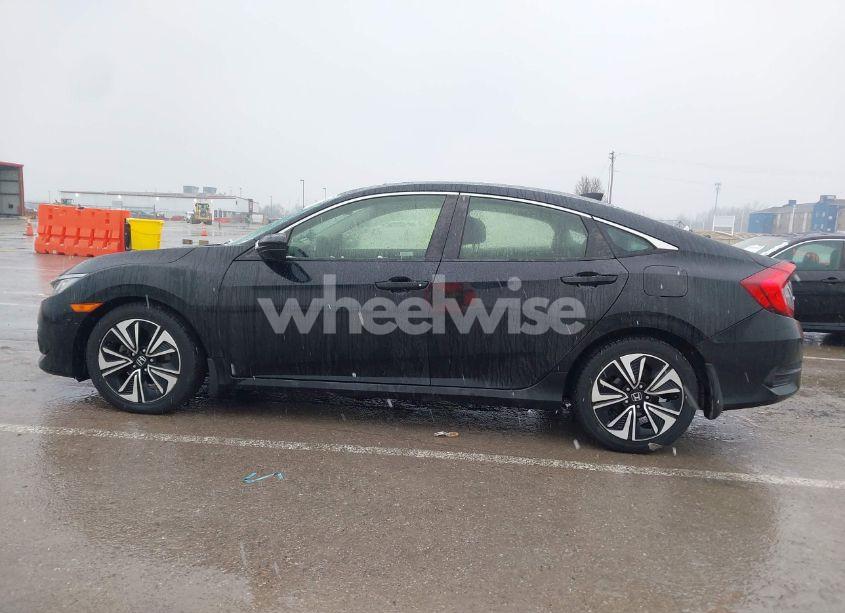 Photo 14 of 2018 Honda Civic EX-T (VIN JHMFC1F38JX039936)