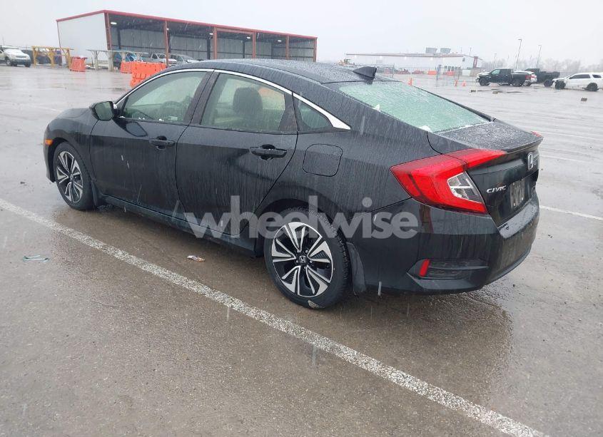 Photo 3 of 2018 Honda Civic EX-T (VIN JHMFC1F38JX039936)