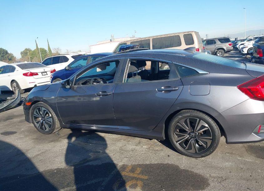 Photo 14 of 2018 Honda Civic EX-T (VIN JHMFC1F38JX042397)