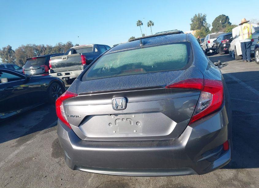 Photo 16 of 2018 Honda Civic EX-T (VIN JHMFC1F38JX042397)