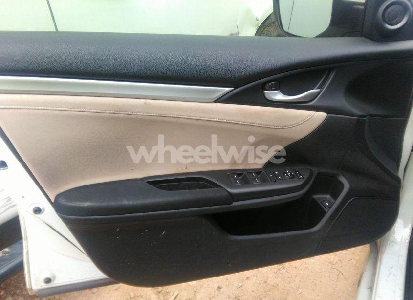 Photo 21 of 2019 Honda Civic EX (VIN JHMFC1F38KX000278)