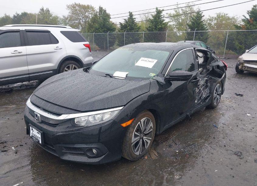 Photo 2 of 2018 Honda Civic EX-T (VIN JHMFC1F39JX000711)