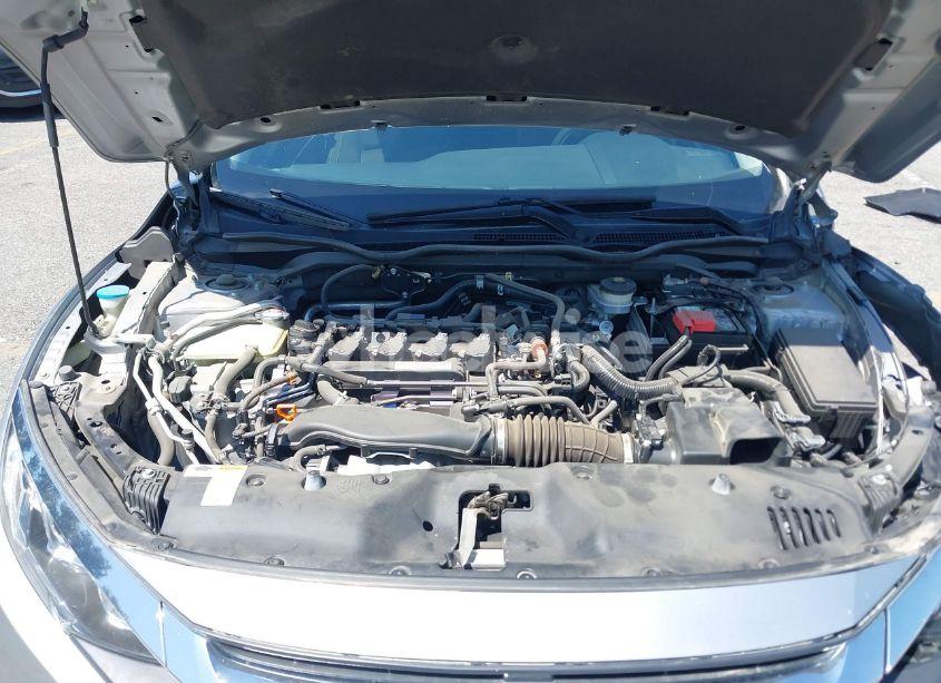 Photo 10 of 2018 Honda Civic EX-T (VIN JHMFC1F39JX003334)