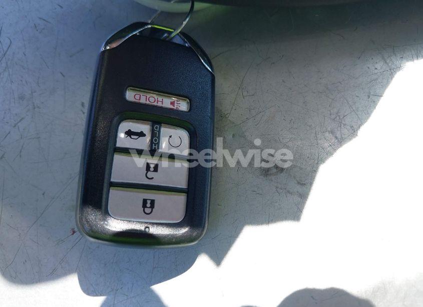 Photo 11 of 2018 Honda Civic EX-T (VIN JHMFC1F39JX003334)