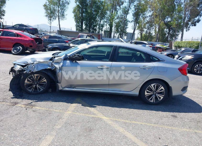 Photo 14 of 2018 Honda Civic EX-T (VIN JHMFC1F39JX003334)