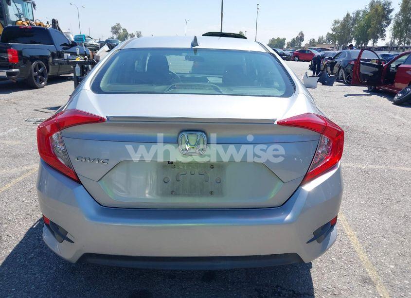 Photo 16 of 2018 Honda Civic EX-T (VIN JHMFC1F39JX003334)