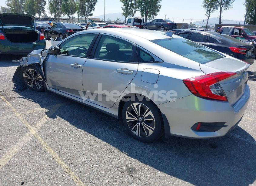Photo 3 of 2018 Honda Civic EX-T (VIN JHMFC1F39JX003334)
