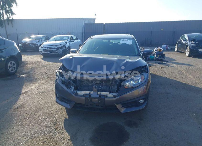 Photo 12 of 2018 Honda Civic EX-T (VIN JHMFC1F39JX005990)