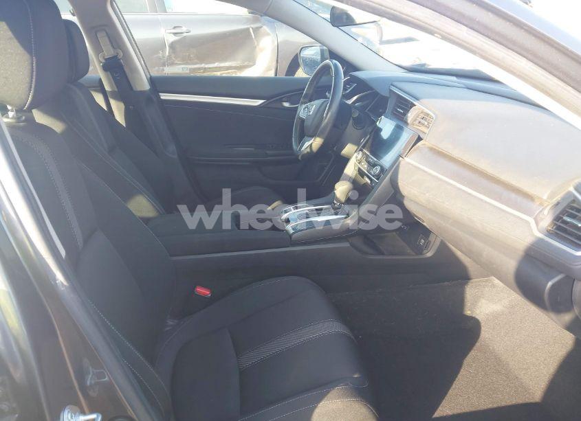 Photo 5 of 2018 Honda Civic EX-T (VIN JHMFC1F39JX005990)