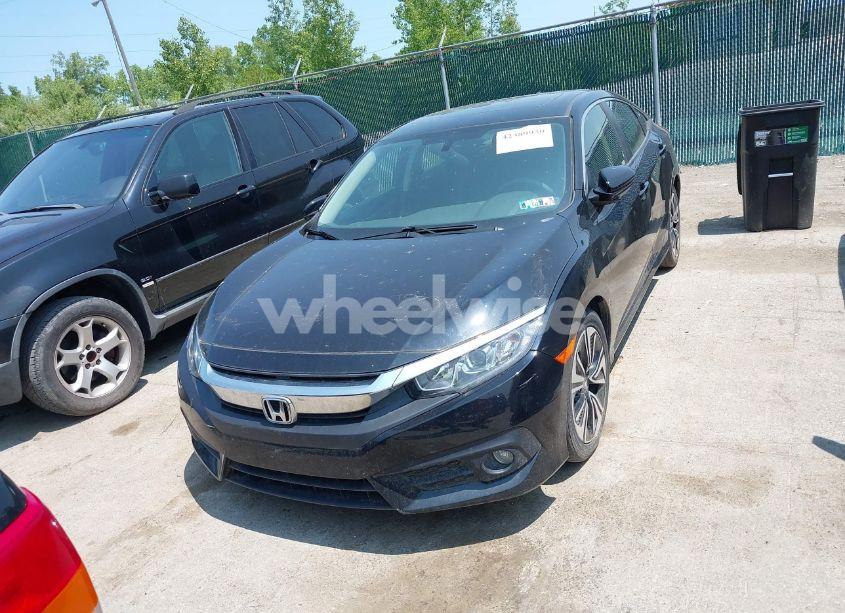 Photo 11 of 2018 Honda Civic EX-T (VIN JHMFC1F39JX012745)