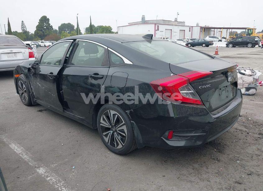 Photo 3 of 2018 Honda Civic EX-T (VIN JHMFC1F39JX033210)