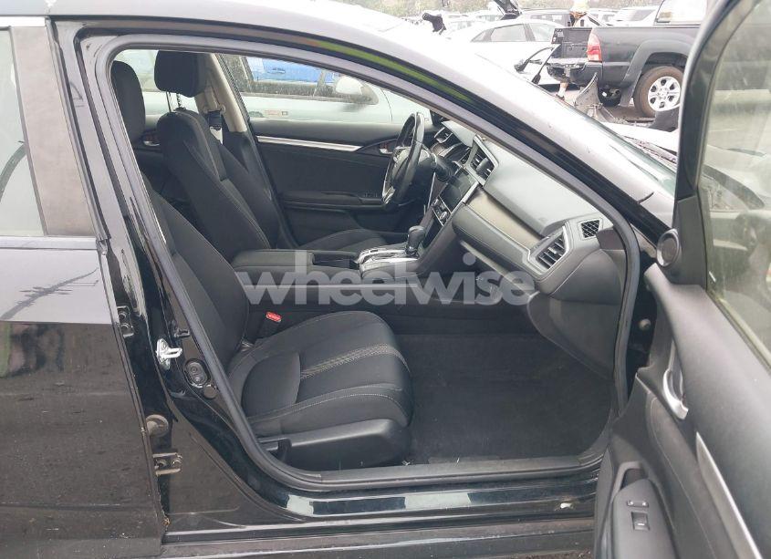 Photo 5 of 2018 Honda Civic EX-T (VIN JHMFC1F39JX033210)