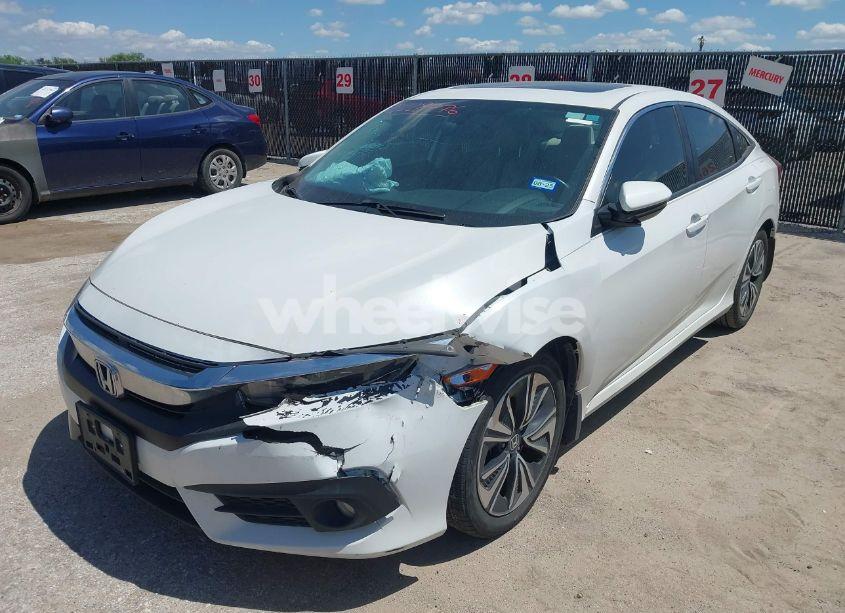 Photo 6 of 2018 Honda Civic EX-T (VIN JHMFC1F3XJX001723)