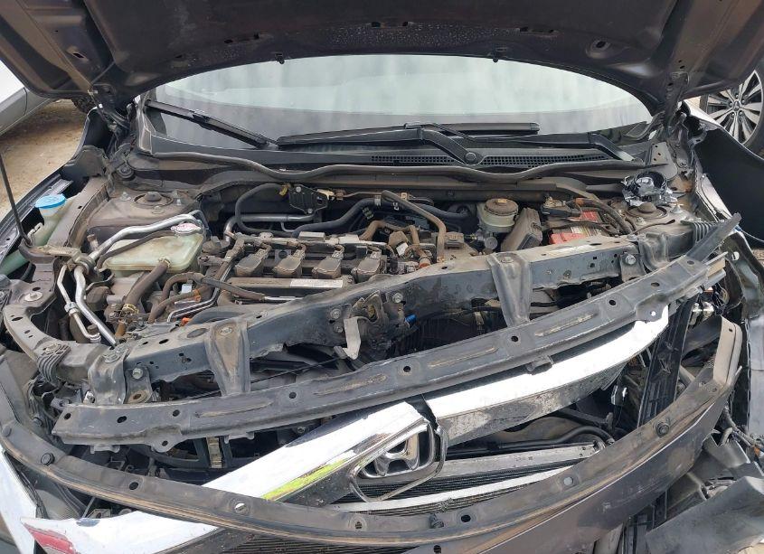 Photo 10 of 2018 Honda Civic EX-T (VIN JHMFC1F3XJX009577)