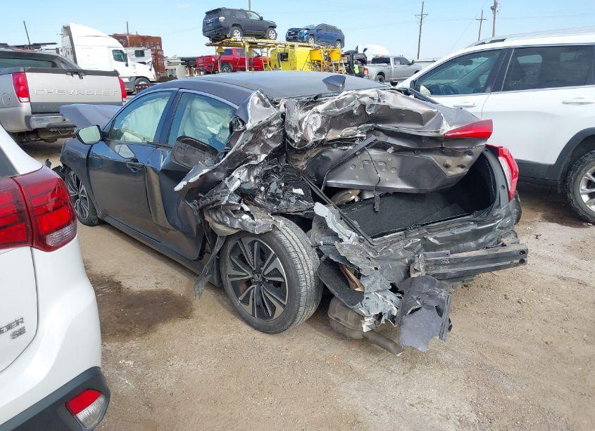 Photo 3 of 2018 Honda Civic EX-T (VIN JHMFC1F3XJX009577)