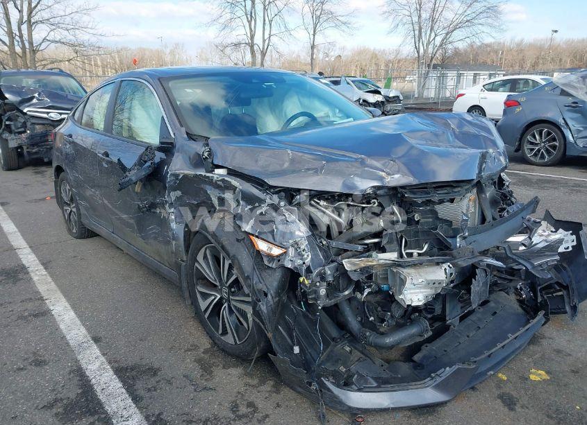 2018 Honda Civic EX-T (VIN JHMFC1F40JX008401) main photo