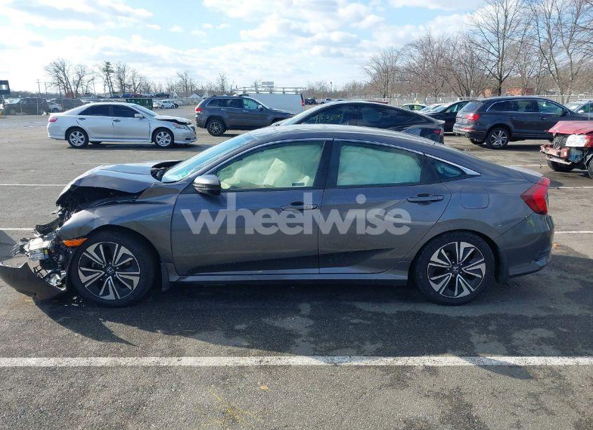 Photo 14 of 2018 Honda Civic EX-T (VIN JHMFC1F40JX008401)