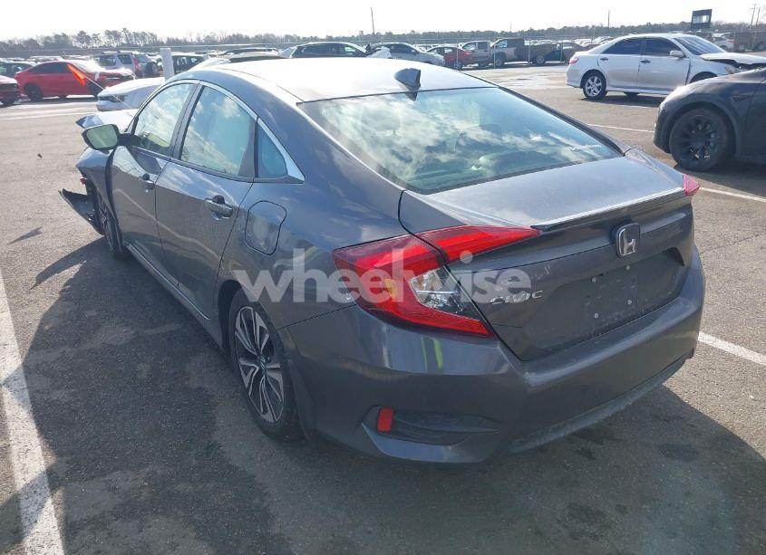 Photo 3 of 2018 Honda Civic EX-T (VIN JHMFC1F40JX008401)