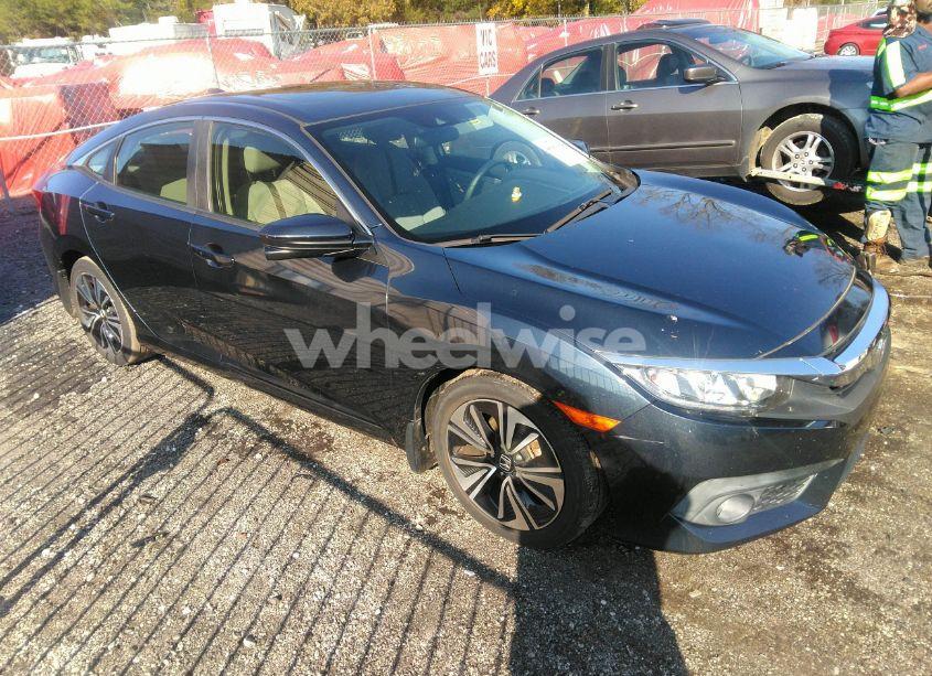 2018 Honda Civic EX-T (VIN JHMFC1F44JX013617) main photo