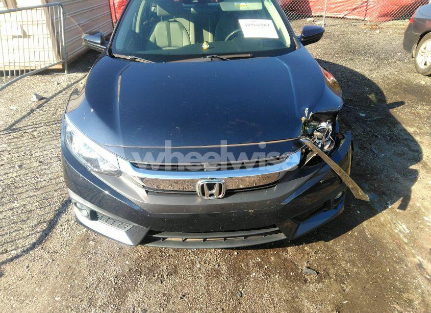 Photo 12 of 2018 Honda Civic EX-T (VIN JHMFC1F44JX013617)
