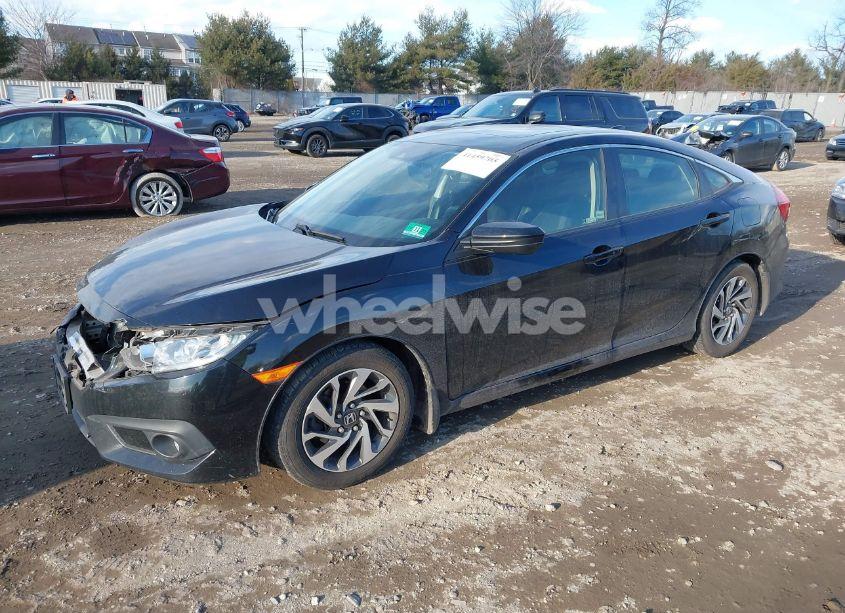 Photo 2 of 2018 Honda Civic EX-T (VIN JHMFC1F45JX018986)