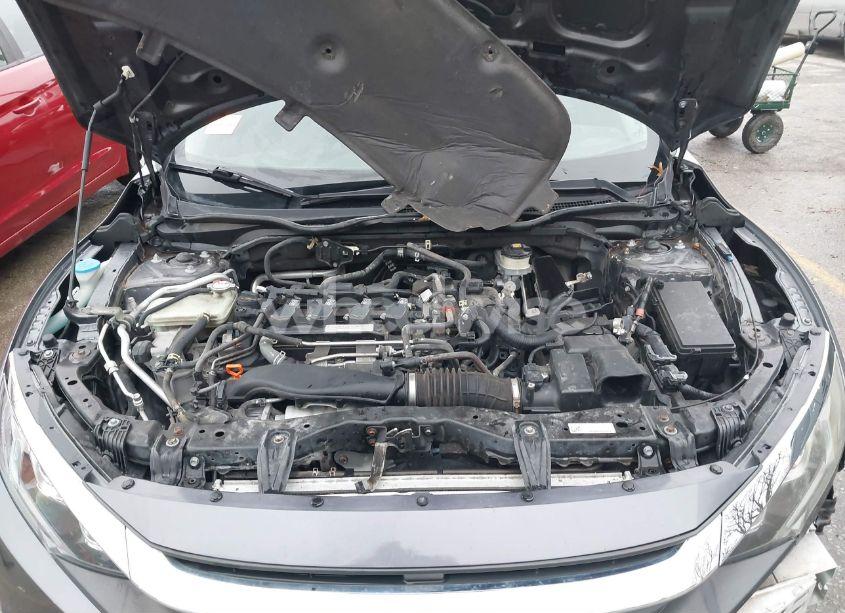 Photo 10 of 2018 Honda Civic EX-T (VIN JHMFC1F46JX007382)