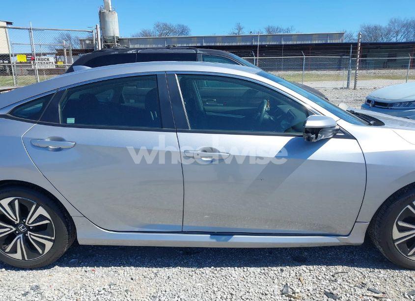 Photo 13 of 2018 Honda Civic EX-T (VIN JHMFC1F4XJX030941)