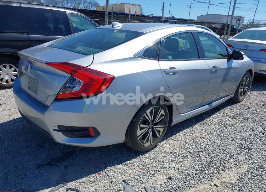 Photo 4 of 2018 Honda Civic EX-T (VIN JHMFC1F4XJX030941)