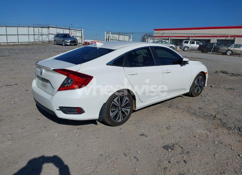 Photo 4 of 2018 Honda Civic EX-L (VIN JHMFC1F71JX030448)