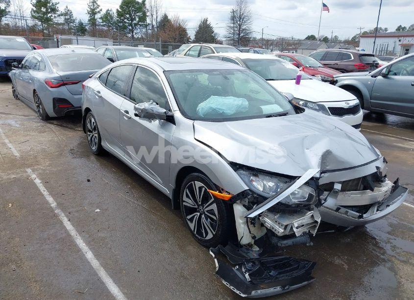 2018 Honda Civic EX-L (VIN JHMFC1F71JX038694) main photo