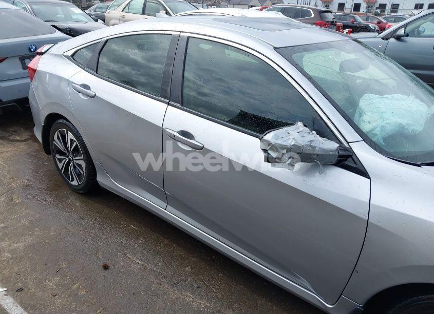 Photo 13 of 2018 Honda Civic EX-L (VIN JHMFC1F71JX038694)