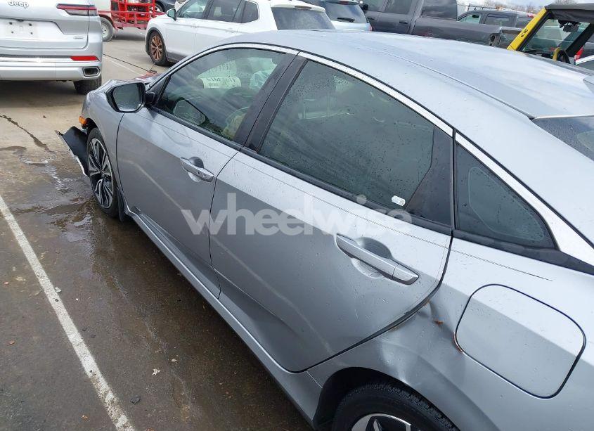 Photo 14 of 2018 Honda Civic EX-L (VIN JHMFC1F71JX038694)