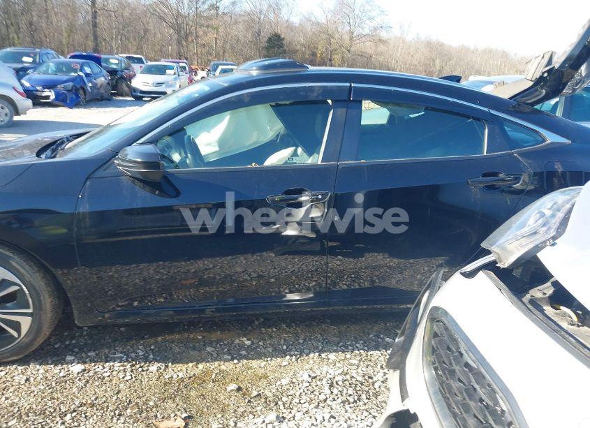 Photo 14 of 2018 Honda Civic EX-L (VIN JHMFC1F72JX004747)