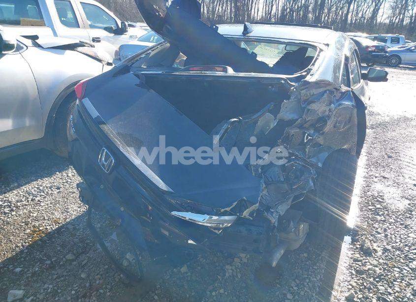 Photo 16 of 2018 Honda Civic EX-L (VIN JHMFC1F72JX004747)