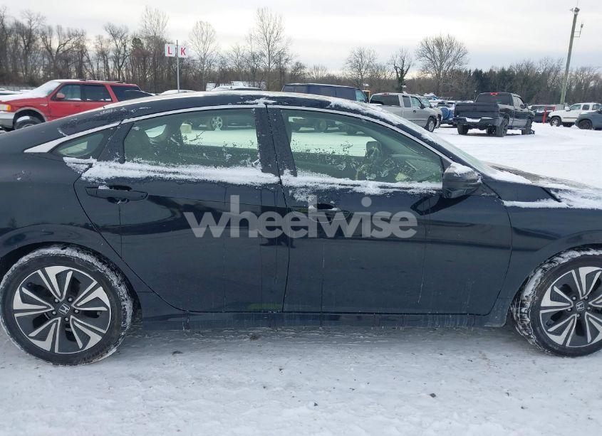 Photo 11 of 2018 Honda Civic EX-L (VIN JHMFC1F73JX005261)