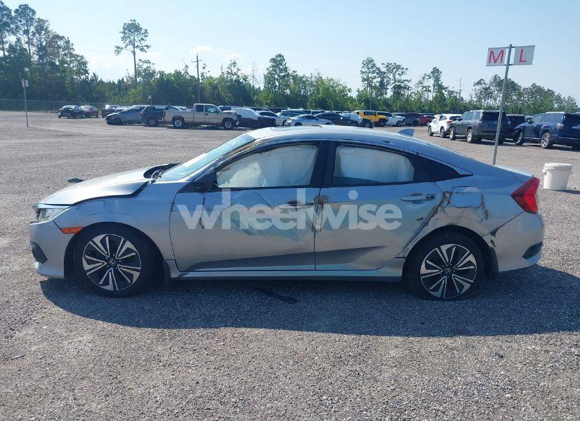 Photo 13 of 2018 Honda Civic EX-L (VIN JHMFC1F73JX021301)