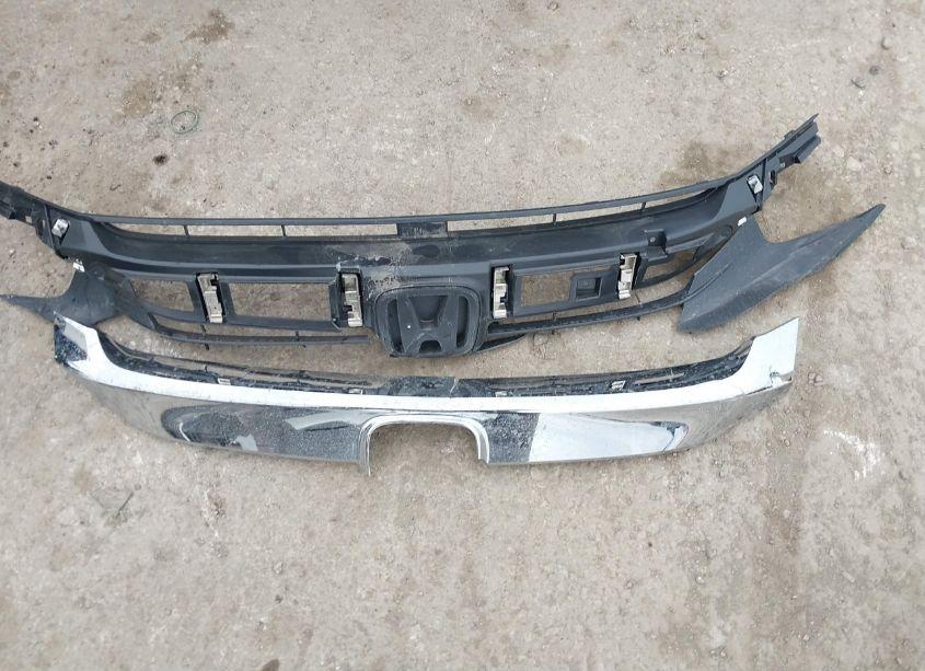 Photo 12 of 2018 Honda Civic EX-L (VIN JHMFC1F75JX001065)