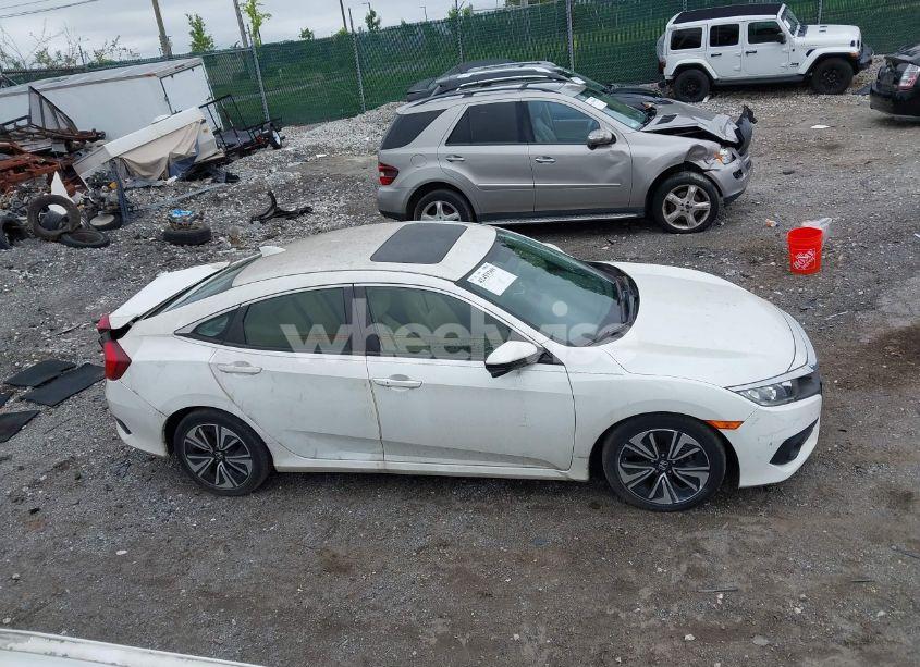 Photo 13 of 2018 Honda Civic EX-L (VIN JHMFC1F76JX016447)