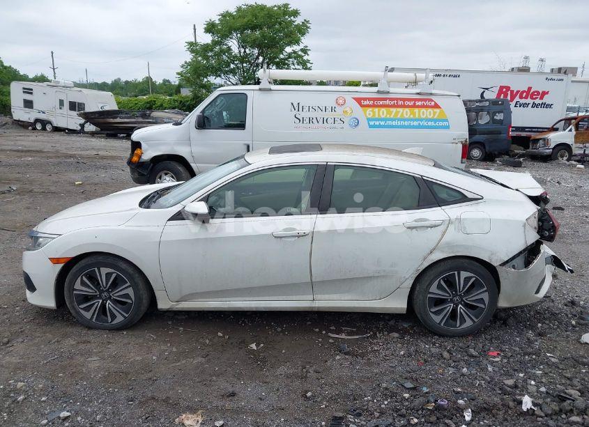 Photo 14 of 2018 Honda Civic EX-L (VIN JHMFC1F76JX016447)